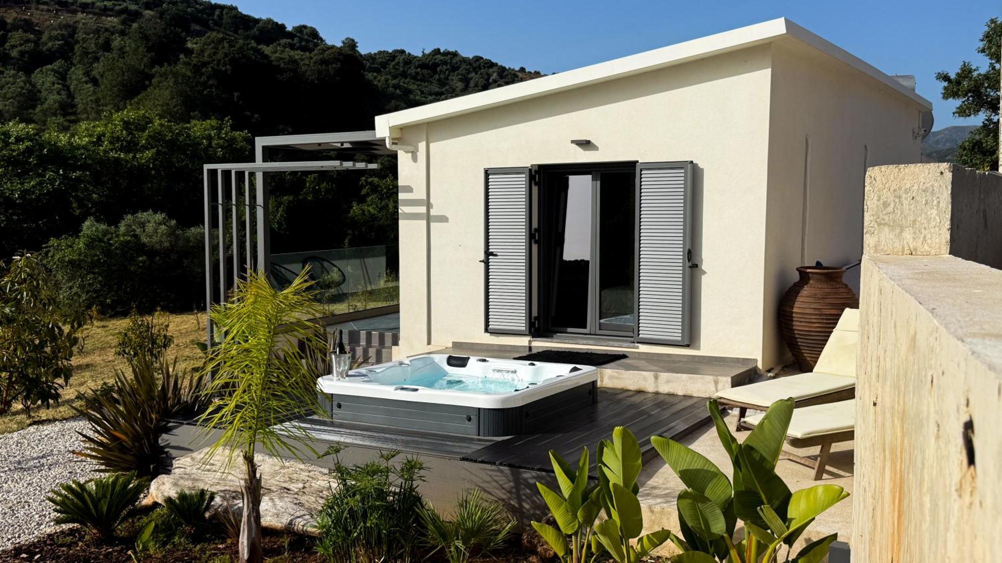 Ek Ornelakis, Luxury Country House With Jacuzzi Chania  Zewnętrze zdjęcie